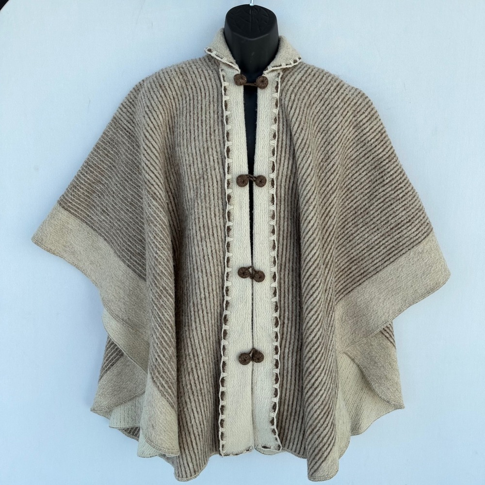 Alpaca Wool Poncho Cape Striped OS‎ Tan Brown Toggle Frog Button Knit Peruvian